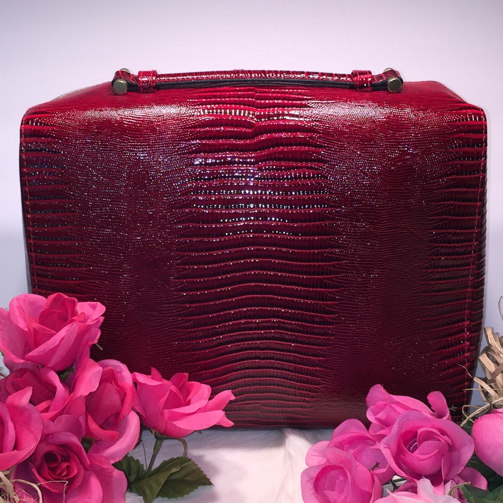 Estee Lauder Train Case Maroon Crock Embossed Lg